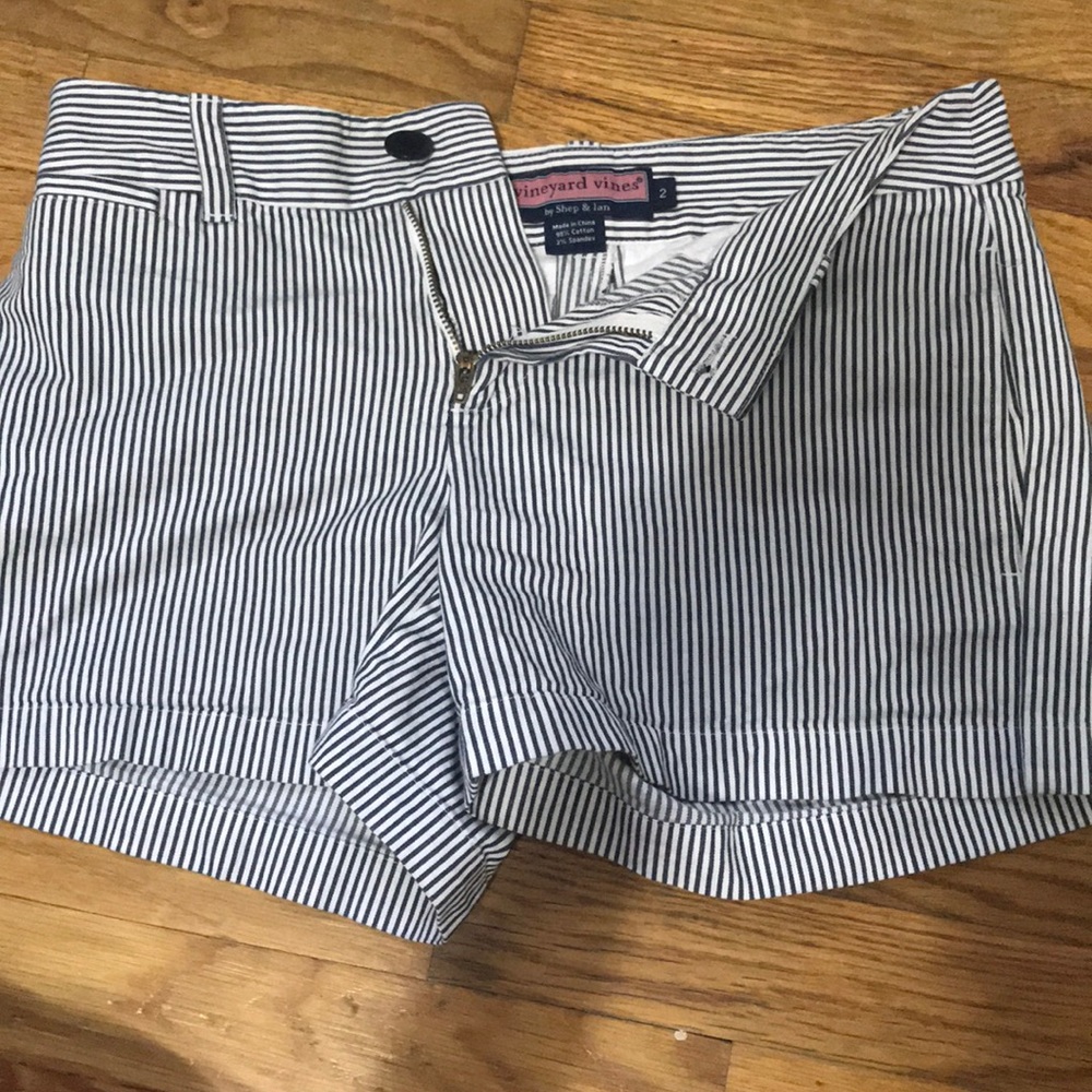 Vineyard vines shorts
